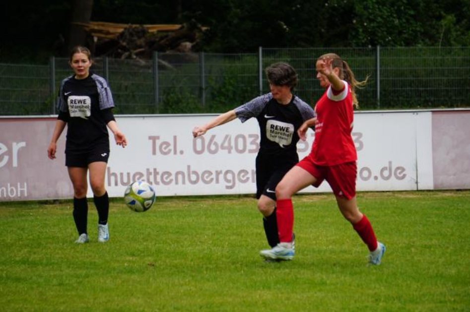 Fußball Frauen beendet erste Gruppenligasaison auf 6. Platz.
